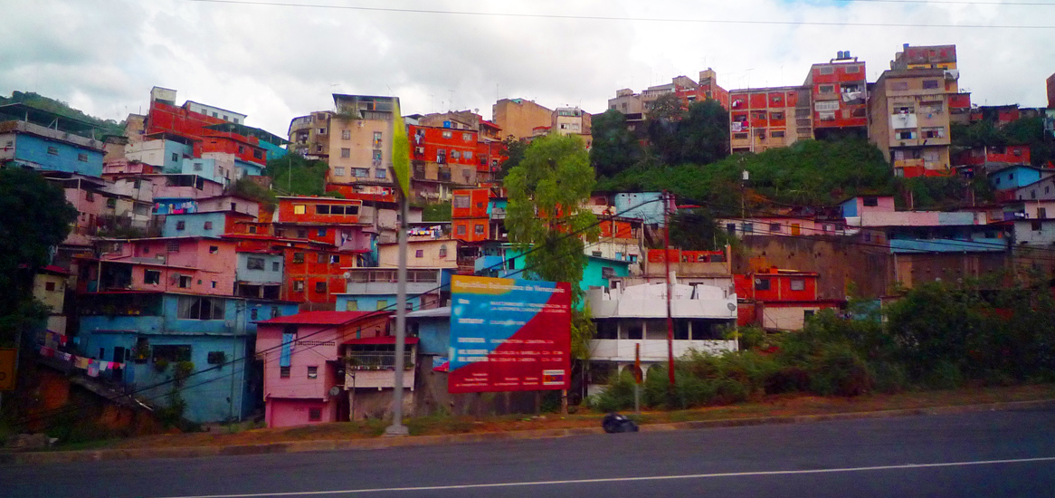 Entering Caracas 3 002